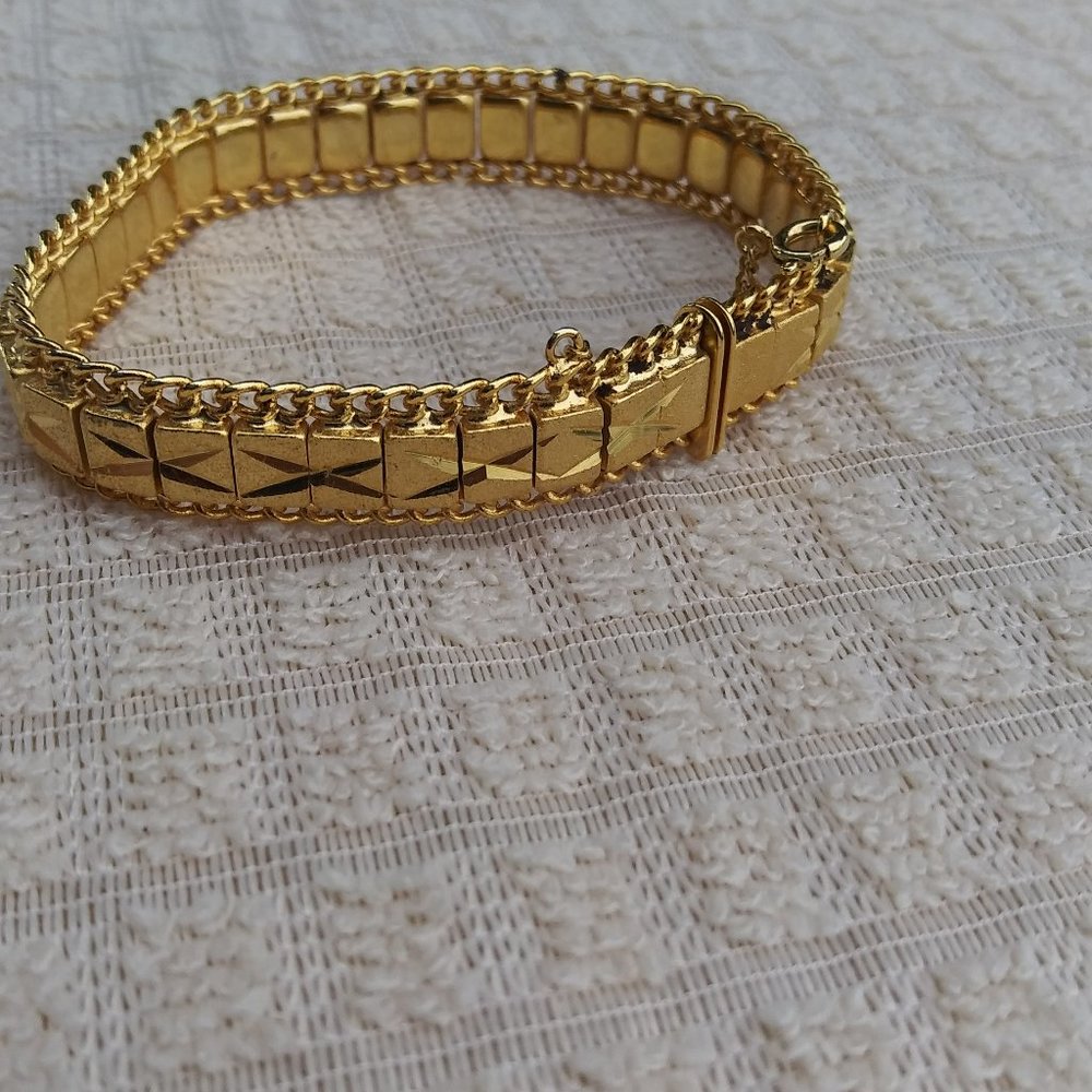 Gold Plated Textured Link Bracelet with safety catch